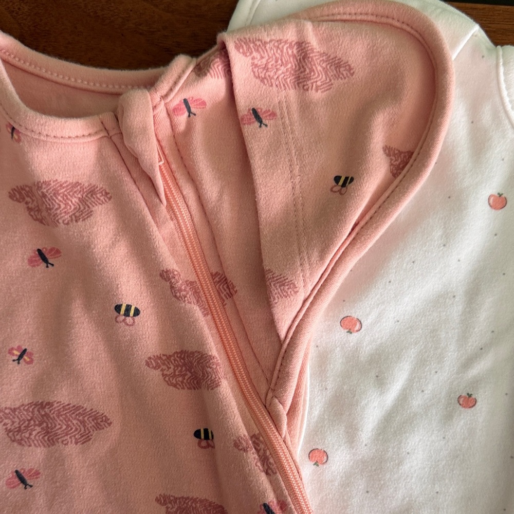 Baby Swaddle Set in Pink and White - Picture 4 of 5
